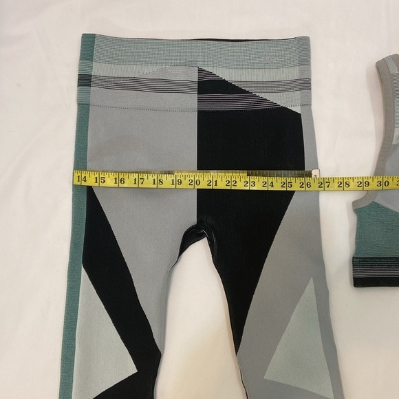 Nike Sculpt Lux Icon Clash Women’s Green Multi Colored Shorts Bra &Tights.Size-L - Picture 6 of 11